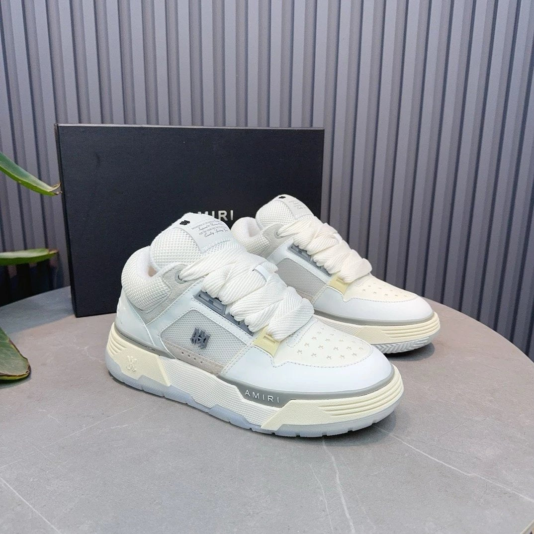 Amiris Sneakers